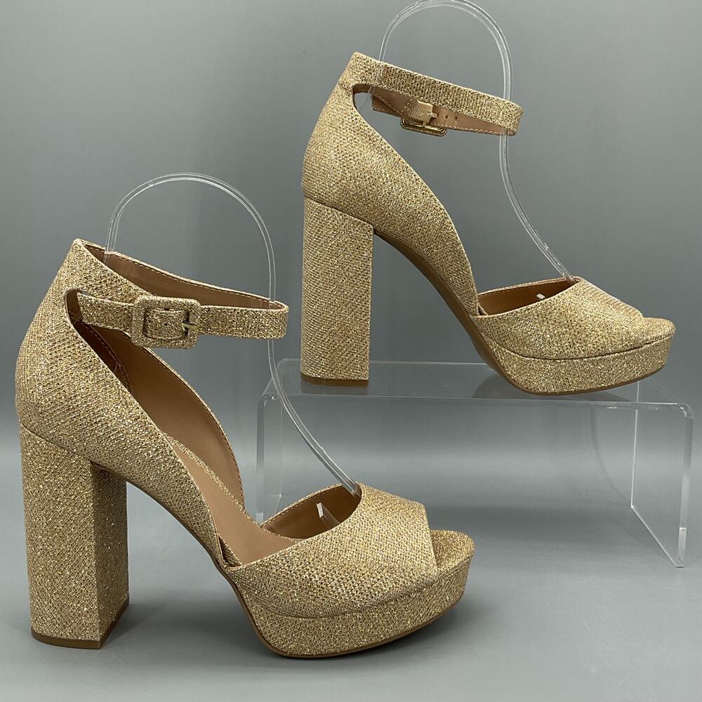 NEW Wild Pair Women’s Reema Round Toe Dress Sandals Gold Size 7.5